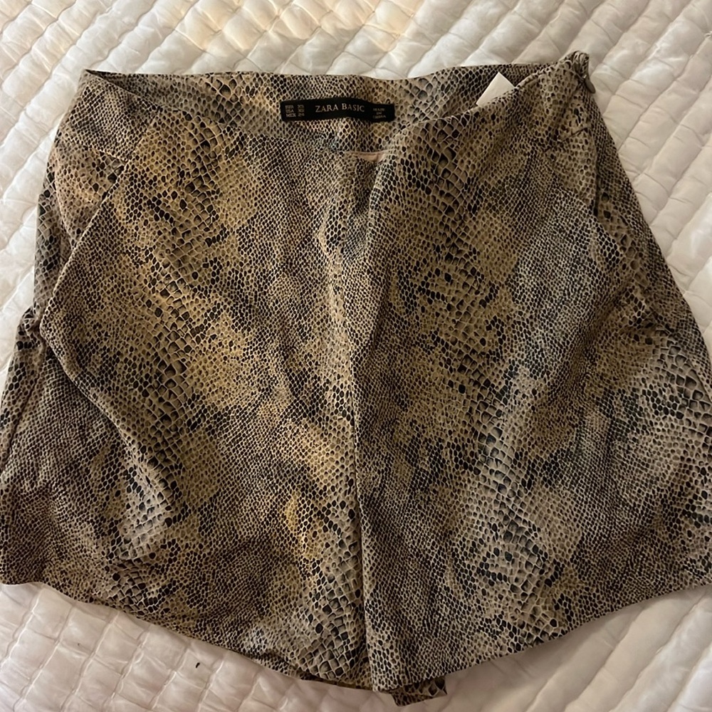 Zara basic snakeskin shorts